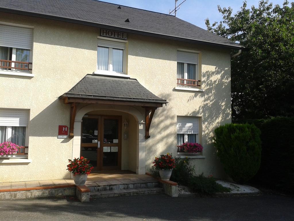 Hotel Restaurant Le Bourgneuf Morlaas Exteriör bild